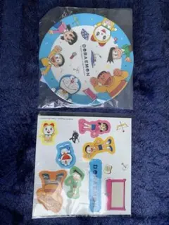 非売品　ドラえもん プレート＆ステッカーセット　送料込❣️