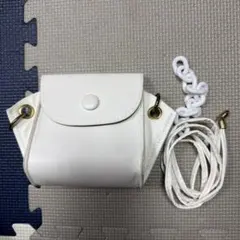 ホワイト ショルダーバッグ チェーンストラップ