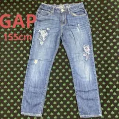 GAP バラ刺繍デニムパンツ