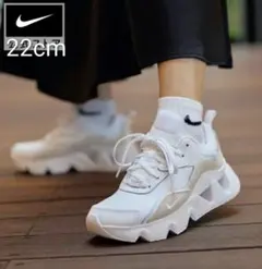 Nike ホワイト スニーカー　ナイキRYZ 365 2 ウィメンズシューズ