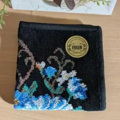 【新品】FEILER タオルハンカチ 25cm ブラック✕ブルー　明るい花柄