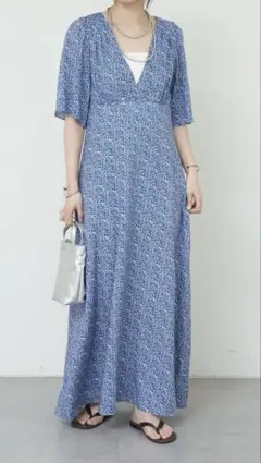 美品　SHENERY　《スタイルアップ効果》ハイウエスト切替プリントマキシドレス