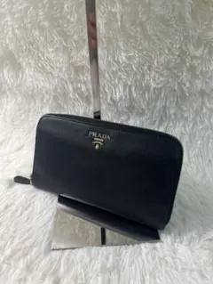 美品 プラダ 長財布 ロゴ ラウンドファスナー サフィアーノレザー 黒