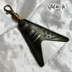 Item thumbnail for item 4cc9035a-9e1b-4990-b774-d9b166c1a0ec