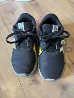 adidas ポケモン　スニーカー　18.5cmのサムネイル
