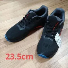 asics　LAZERBEAM　1154A194　23.5cm