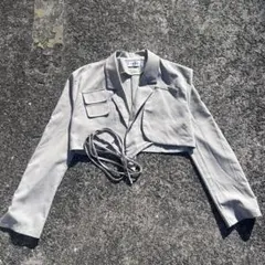 韓国系綺麗め短丈ジャケット