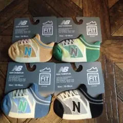 new balanceキッズソックス４足組(１３～１９cm)