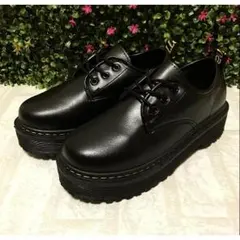 大人気！　厚底ブーツ　韓国　エナメル