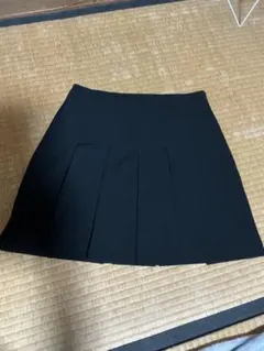 ZARA ブラック プリーツミニスカートのサムネイル