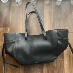 【未使用】A4サイズ収納！通勤レザー黒トートバッグ