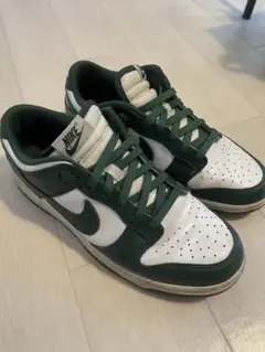 ダンク スニーカー