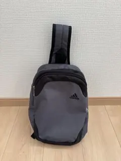 adidas ワンショルダーバッグ ボディバッグのサムネイル