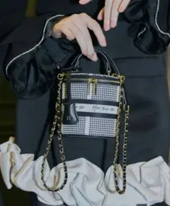 2025年最新】herlipto バニティバッグの人気アイテム - メルカリ