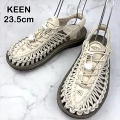 momo様専用 KEEN UNEEK サンダル ベージュ - メルカリ