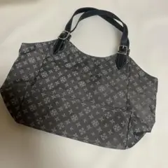 美品 russet ラシット モノグラム定番柄 トートバッグのサムネイル