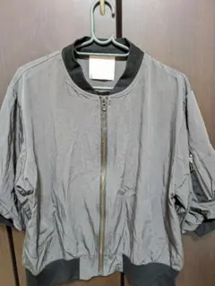 グレー ジップアップ ボンバージャケット