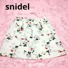 夏物！期間限定最終価格　snidel 　ミニスカート　総柄