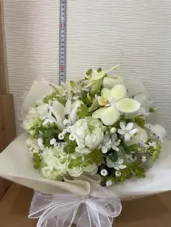 アレンジ花白系癒しの香り