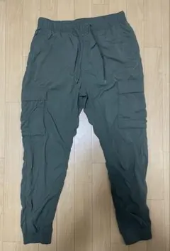 H&M グリーンのカーゴパンツのサムネイル