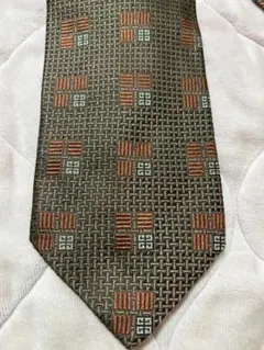 ジバンシー　ネクタイ　ロゴ　100％シルク　美品