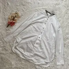 美品!miroir de ensuiteホワイト長袖シャツボタン付き38号(M)