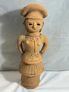 はにわ、踊る人々のレプリカ 古墳時代の埴輪（はにわ）「踊る人々」レプリカ 欠損あり - メルカリ