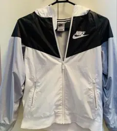 Nike フード付きウインドブレイカーM ホワイト/ブラック／グレー