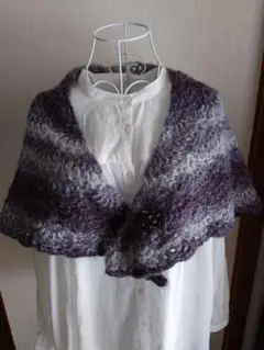 ハンドメイド　かぎ編み　三角ストール
