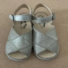 zoom ゴールドラメ　ベビーストラップサンダルのサムネイル