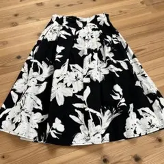 Liala×pg 花柄スカートのサムネイル