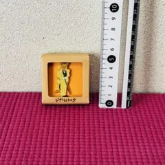 Item thumbnail for item 233cf544-32e8-497b-892f-7f7d65d4d552