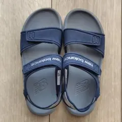 ニューバランス　サンダル　19cm　ネイビー