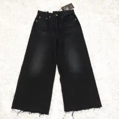 LEVI’S PREMIUM HIGH WATER WIDE LEG W27