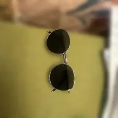 ラウンドサングラス メタルフレーム グレー
