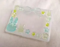 レジンデコ　カードケース　小物入れ　　うさぎ　クリアグリーン　緑色