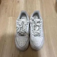 NIKE AIR FORCE 1 ホワイト スニーカー