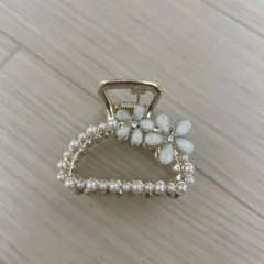 パール花飾りゴールドヘアクリップ