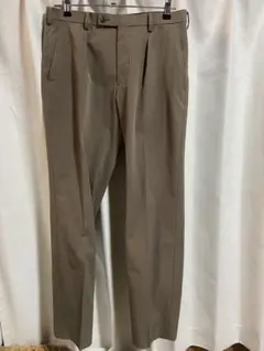 ユニクロ　UNIQLO 感動パンツ ベージュ スラックス　アダムスコットのサムネイル