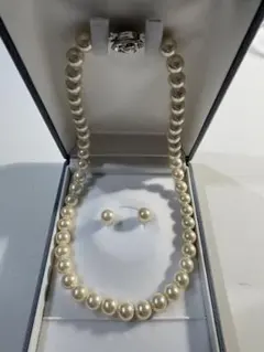 パール ネックレス&ピアスセット 8mm珠 ケース付 冠婚葬祭