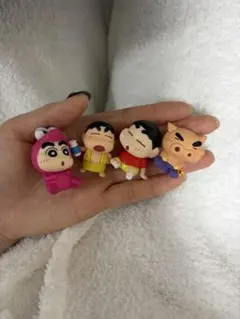 クレヨンしんちゃん　ガチャガチャ　4種セット