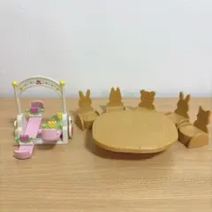 シルバニアファミリー　あかちゃん用シーソー　赤ちゃん用木のテーブルとイスセット