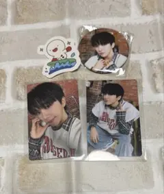 ウナク　トレカ　缶バッジ　ステッカーセット