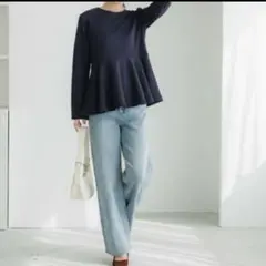 新品未使用　coca M ネイビー　ペプラム　エンボス長袖裾フレアトップス