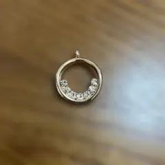 ペンダントトップ