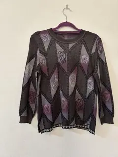 ダイヤモンドパターン バラ柄 長袖ニット