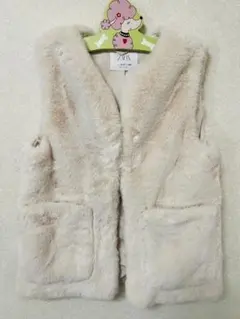 ZARA クリーム色 ファーベスト 140cm