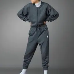 オールインワンアディダス