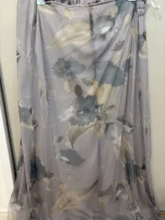 花柄ロングスカート　グレー