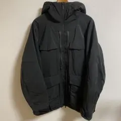 ユニクロ　ホワイトマウンテニアリング　ダウン